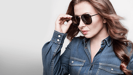 Dana Morávková se slunečními brýlemi Crullé